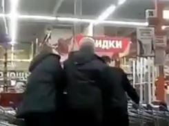 Задержание воров в воронежском супермаркете сняли на видео