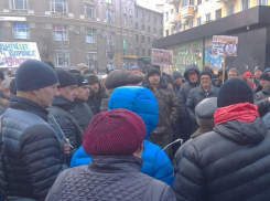 Забастовка дальнобойщиков в Воронеже собрала около 250 человек