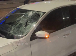Попавший под машину подросток пробил собой лобовое стекло в Воронеже 