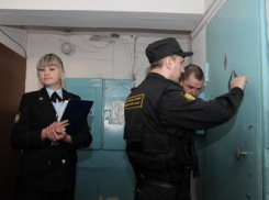 В Воронеже приставы помогли женщине вселиться в квартиру