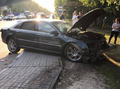 Неадекватный наезд Audi на пешеходов превратился в уголовное дело в Воронеже