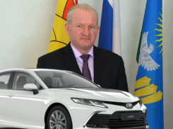 Новая Toyota Camry может стать подарком ко дню рождения главы администрации Воробьевского района