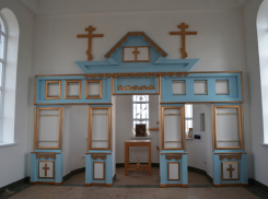 В воронежской часовне установили иконостас