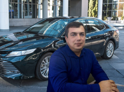Для сельского чиновника покупают Toyota Camry за счет налогоплательщиков Воронежской области