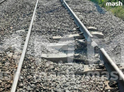Опубликованы фото с места ЧП на железной дороге в Воронежской области