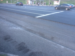 Воронежцы возмутились срезом асфальта около Центрального парка