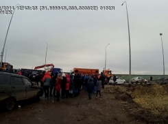 Воронежский «Автодор» заблокировал четырем автосалонам выезд на дорогу