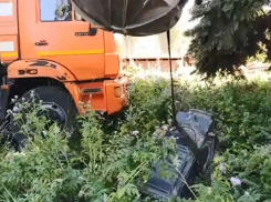 Опубликовано видео спасения старинного надгробного памятника в Воронеже