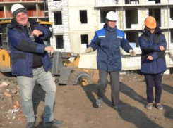 Строители устроили суровый Skibidi Challenge в Воронеже