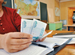 Воронежцам рассказали, куда жаловаться на поборы в школах и детсадах