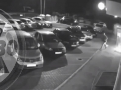 Момент ограбления банка попал на видео в Воронеже