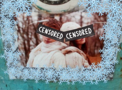 Фото живой красивой пары повесили на могилу в Воронеже 