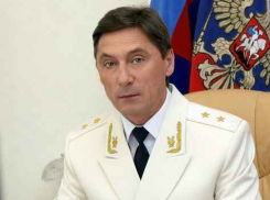 В 2015 году прокурор Воронежской области Николай Шишкин получил 2,8 миллионов рублей