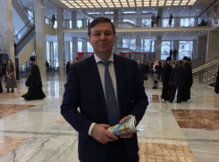 Доходом в 300 тыс в месяц и отсутствием собственности похвастался единорос Головин