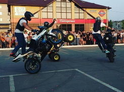 Сумасшедшие трюки байков и квадроцикла сняли в Воронежской области