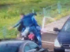 Видеозапись предотвращения заказного убийства воронежского бизнесмена опубликовали в Сети