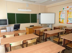 Фекальный потоп стал причиной досрочных каникул в Воронеже