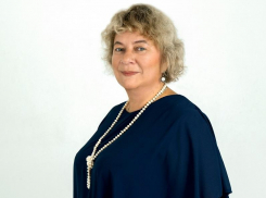 Спасшую сотни жизней Наталью Костину поздравил с юбилеем мэр Воронежа