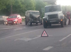 Раритетный автомобиль жестко разбили в Воронеже 