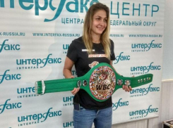 С синяком под глазом пришла на встречу с журналистами боксер Татьяна Зражевская