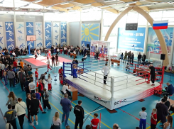 Секрет спортивного успеха раскрыл чемпион мира Вадим Часовских на соревнованиях по кикбоксингу в Семилуках 