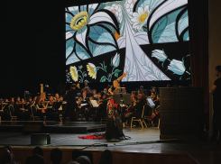 Цена страсти: мультижанровый спектакль «Нунча» показали воронежцам