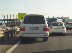 Дагестанский Toyota Land Cruiser устроил беспредел на воронежской платке