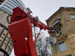 «90% балконов полностью аварийные»: УК о воронежском доме с «падучим» фасадом