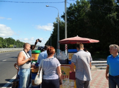В Воронежской области на федеральных трассах развернули нелегальную торговлю