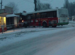 В Воронеж автобус врезался в киоск