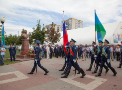 Бюст легендарному Василию Маргелову установили в Воронеже 