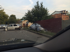 В Воронеже на улице Колесниченко «восьмерка» протаранила иномарку