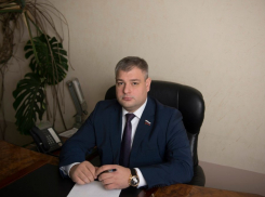 Потомственный строитель и депутат Воронежской облдумы Баринов окружился бетономешалками