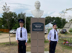 Народный памятник первому десантнику России появился в Воронеже