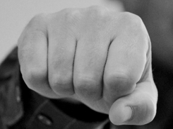 В Воронеже мужчина ударил мать с такой силой, что она умерла 