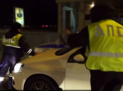 Пьяный «генерал армии вселенной» покатал воронежского полицейского на капоте