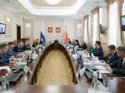 Воронежский губернатор пригрозил строителям штрафами за срыв сроков