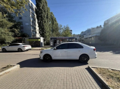 Скорая увезла подростка с тяжёлыми травмами в центре Воронежа 