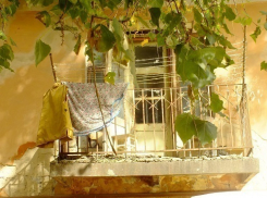 Воронежцы, которых пообещала переселить Елена Проклова, до сих пор живут в аварийном доме