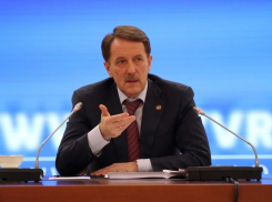 Алексей Гордеев попросил работодателей увеличить зарплату воронежцам