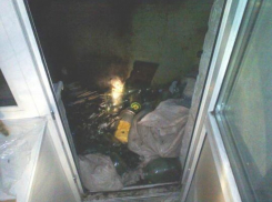 В Воронеже неизвестные устроили пожар в жилом доме