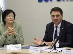 Андрей Марков поднял голову со дна и угодил в аут