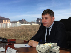 Сколько зарабатывает воронежский «единоросс» Китаев 