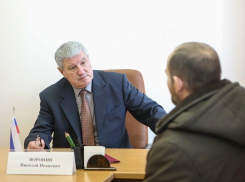 Облдума превратила коммуниста Воронина в безмолвного наблюдателя