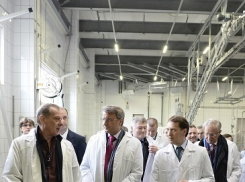 Герман Греф посетил мясокомбинат в Воронежской области