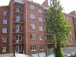 В Семилукском районе с жителей аварийных домов чиновники требуют деньги