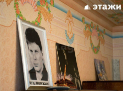 Никто не хочет покупать квартиру Юрия Хоя в Воронеже