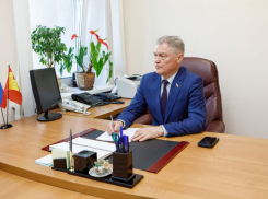 Вице-спикер и лидер единороссов в Воронежской облдуме Виктор Логвинов отмечает день рождения