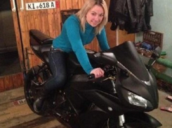 В больнице умерла девушка, которую переехал байкер в центре Воронежа