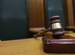 В Воронежской области инспектора ДПС за взятку в 2 тысячи рублей оштрафовали на 100 тысяч рублей